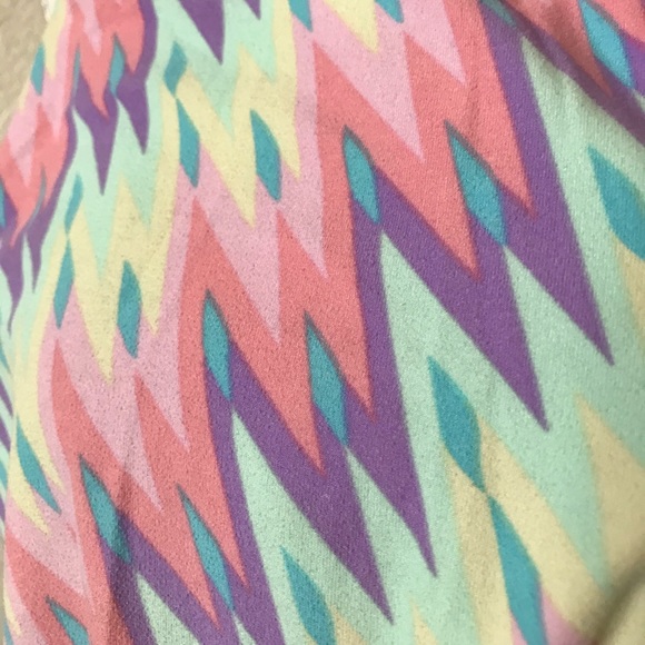 Retro LuLaRoe Leggings - Picture 5 of 5